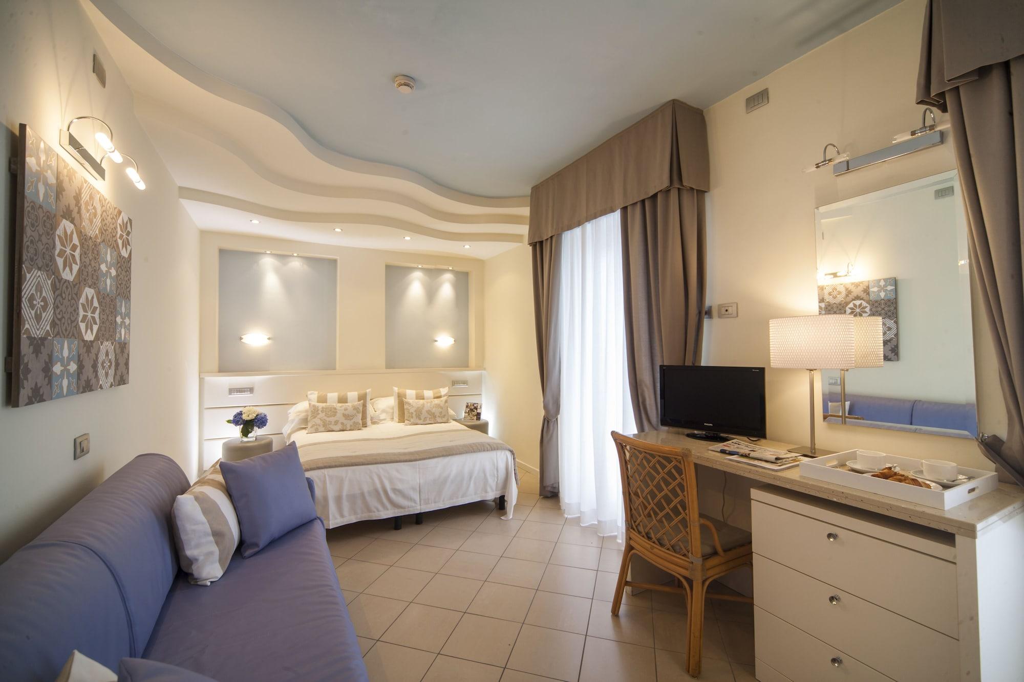 Hotel Mon Cheri Ричоне Екстериор снимка