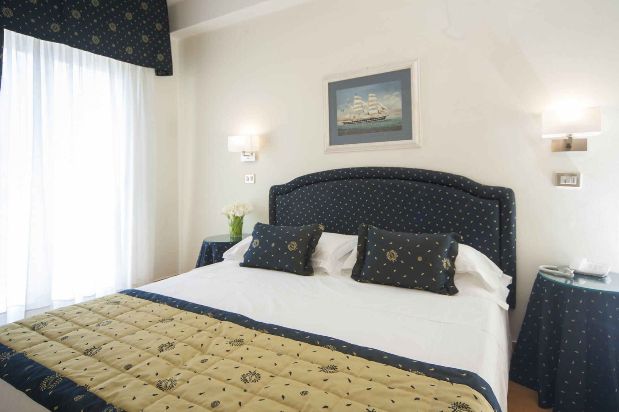 Hotel Mon Cheri Ричоне Екстериор снимка