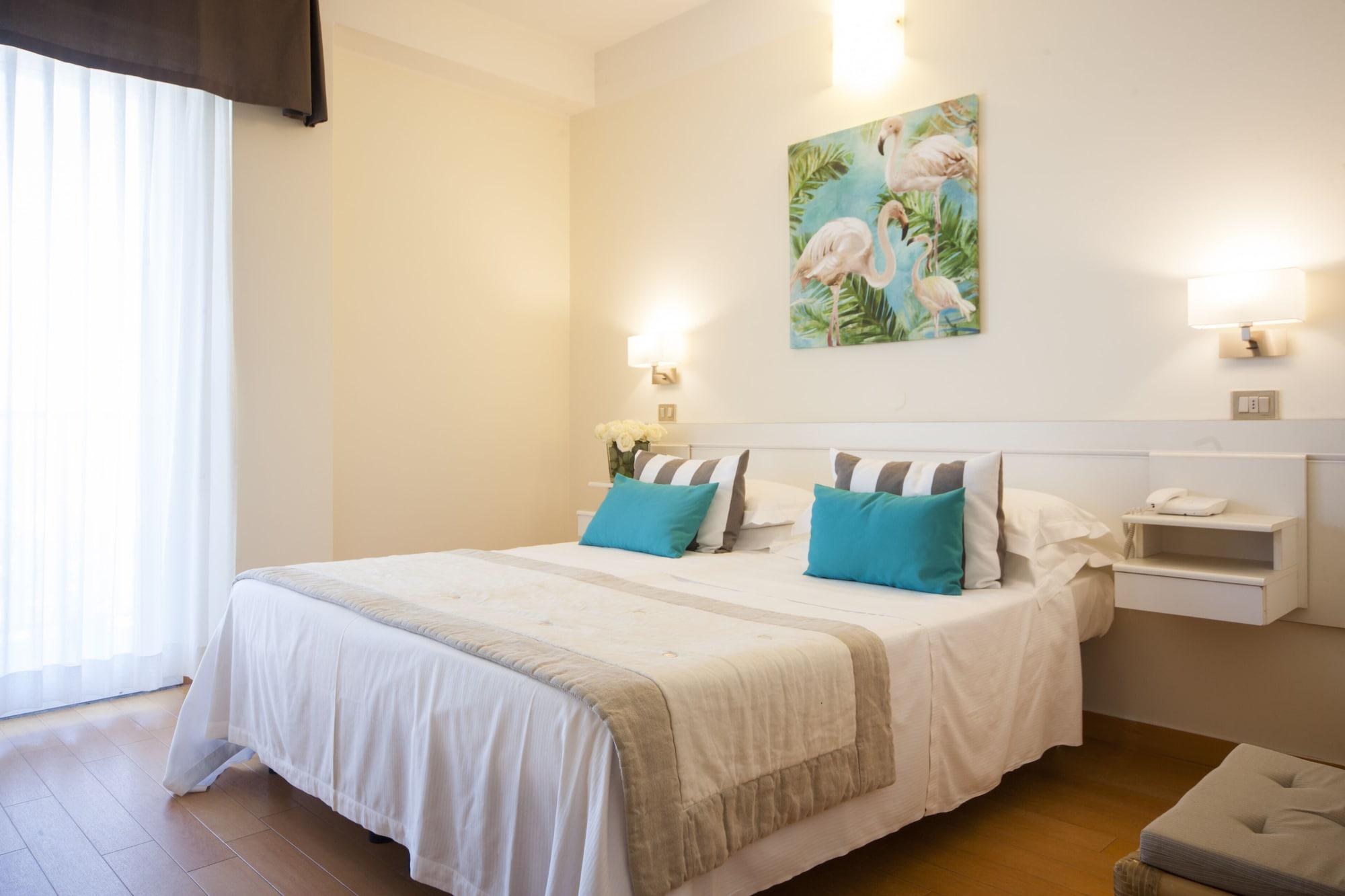 Hotel Mon Cheri Ричоне Екстериор снимка