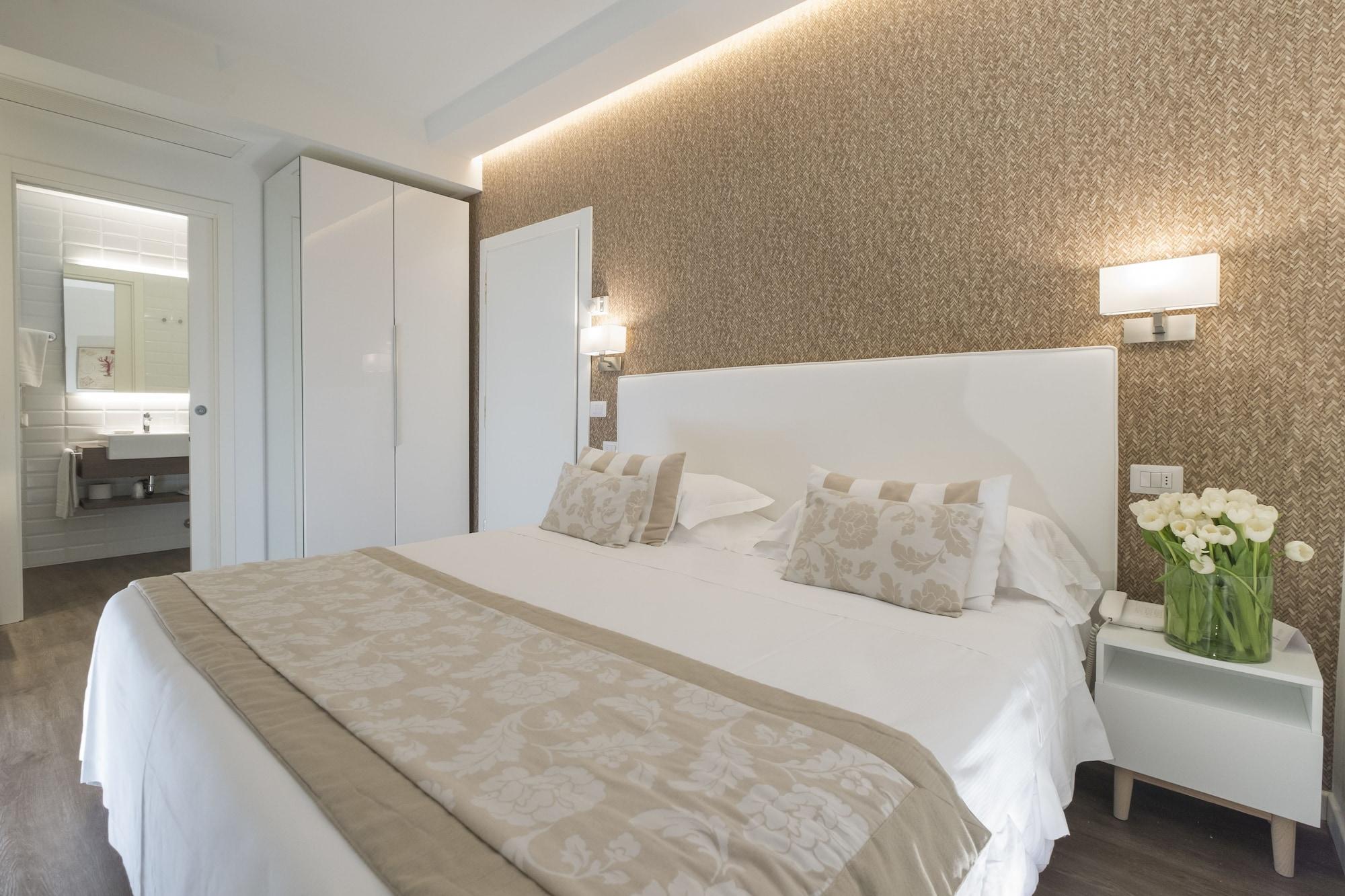Hotel Mon Cheri Ричоне Екстериор снимка