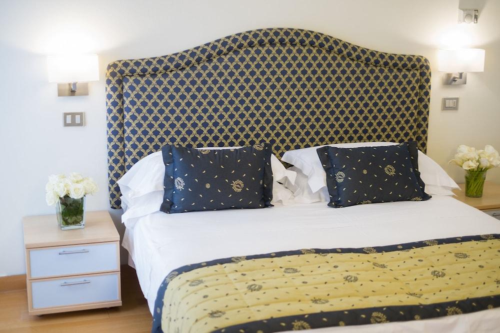 Hotel Mon Cheri Ричоне Екстериор снимка